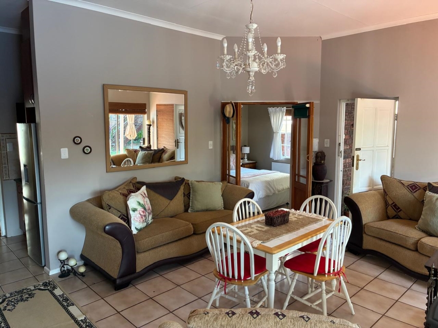 7 Bedroom Property for Sale in Heather Park Western Cape